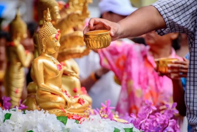 Thailand The Water-Sprinkling Festival and the Songkran Festival  is online!