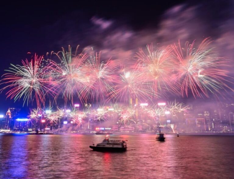 The Hong Kong Tourism Board will hold sea fireworks and drone shows in May and June